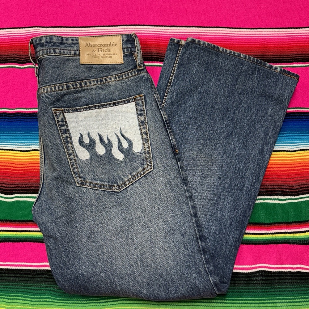 Abercrombie & Fitch 1892 Jeans Women's 30x32 Flare Jeans Embroidered Flames Y2K‎